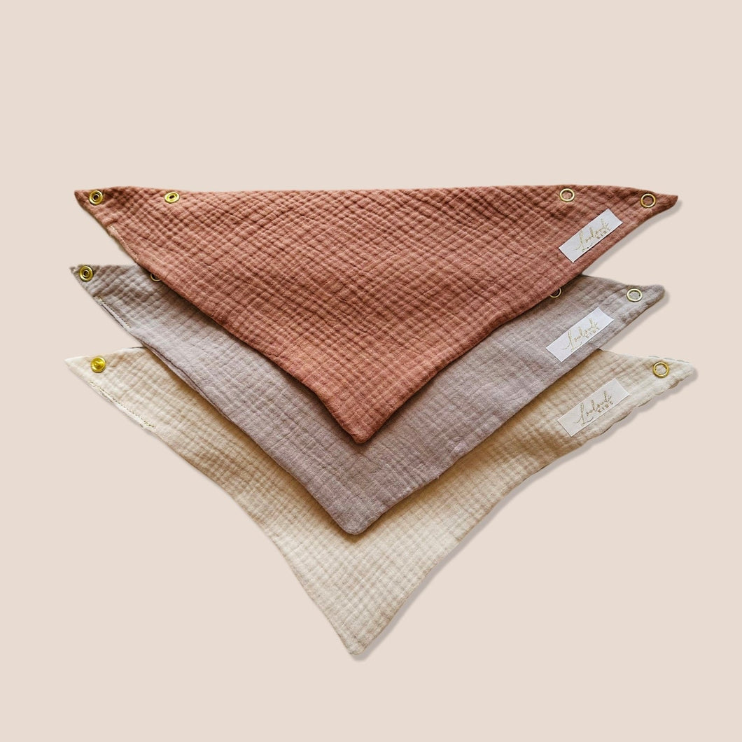 Set 3 Stück personalisierbar Musselin Baby und Kleinkind Halstücher Dreieckstücher Spucktücher Bio Baumwolle Lätzchen Gaze Geschenk Kinder Musselintuch Musselintücher Dreieckstuch Blätter Beige Halstuch Louloudi KIDS