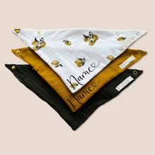 Laden Sie das Bild in den Galerie-Viewer, 3er Set Baby Musselin Dreieckstücher Lemoni