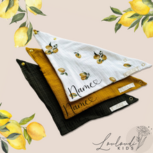 Laden Sie das Bild in den Galerie-Viewer, 3er Set Baby Musselin Dreieckstücher Lemoni