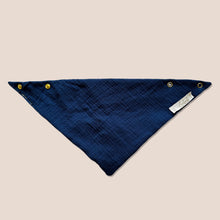 Laden Sie das Bild in den Galerie-Viewer, Set 5 Stück personalisierbar Musselin Baby und Kleinkind Halstücher Dreieckstücher Spucktücher Bio Baumwolle Lätzchen Gaze Geschenk Kinder Musselintuch Musselintücher Dreieckstuch Zitronen Motiv Beige Halstuch Louloudi KIDS