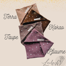 Laden Sie das Bild in den Galerie-Viewer, Set 4 Stück personalisierbar Musselin Baby und Kleinkind Halstücher Dreieckstücher Spucktücher Bio Baumwolle Lätzchen Gaze Geschenk Kinder Musselintuch Musselintücher Dreieckstuch mit Punkten Pünktchen gepunktet Pola Dot Beige Halstuch Louloudi KIDS