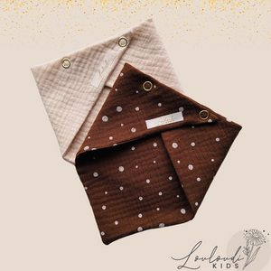 Set 2 Stück personalisierbar Musselin Baby und Kleinkind Halstücher Dreieckstücher Spucktücher Bio Baumwolle Lätzchen Gaze Geschenk Kinder Musselintuch Musselintücher Dreieckstuch mit Punkten Pünktchen gepunktet Polka Dot Beige Halstuch Louloudi KIDS